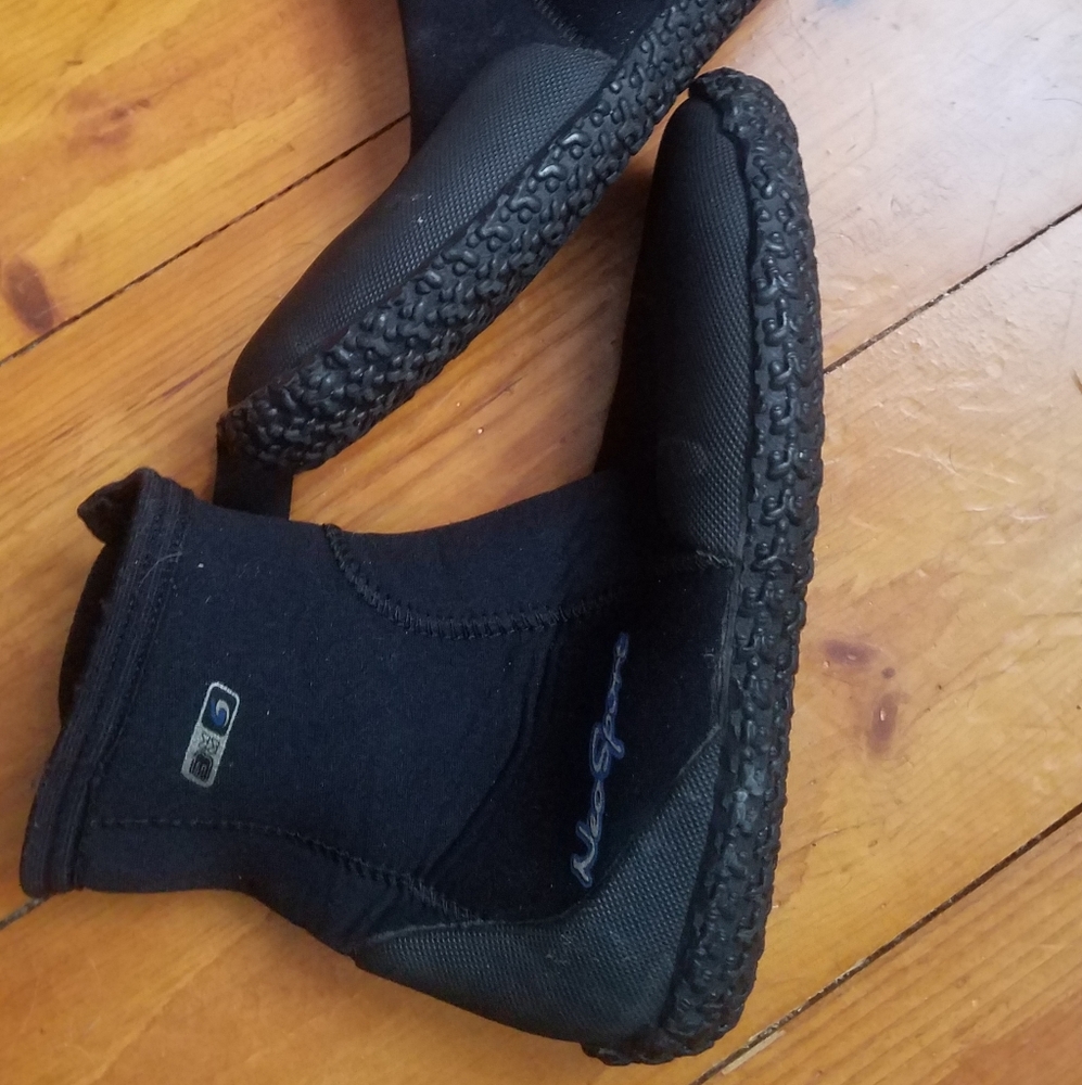 Neo sport Neoprene booties 3mm small